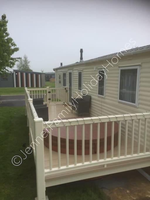 Jenner Family Holiday Homes At Tattershall Lakes Dogdyke Bagian luar foto